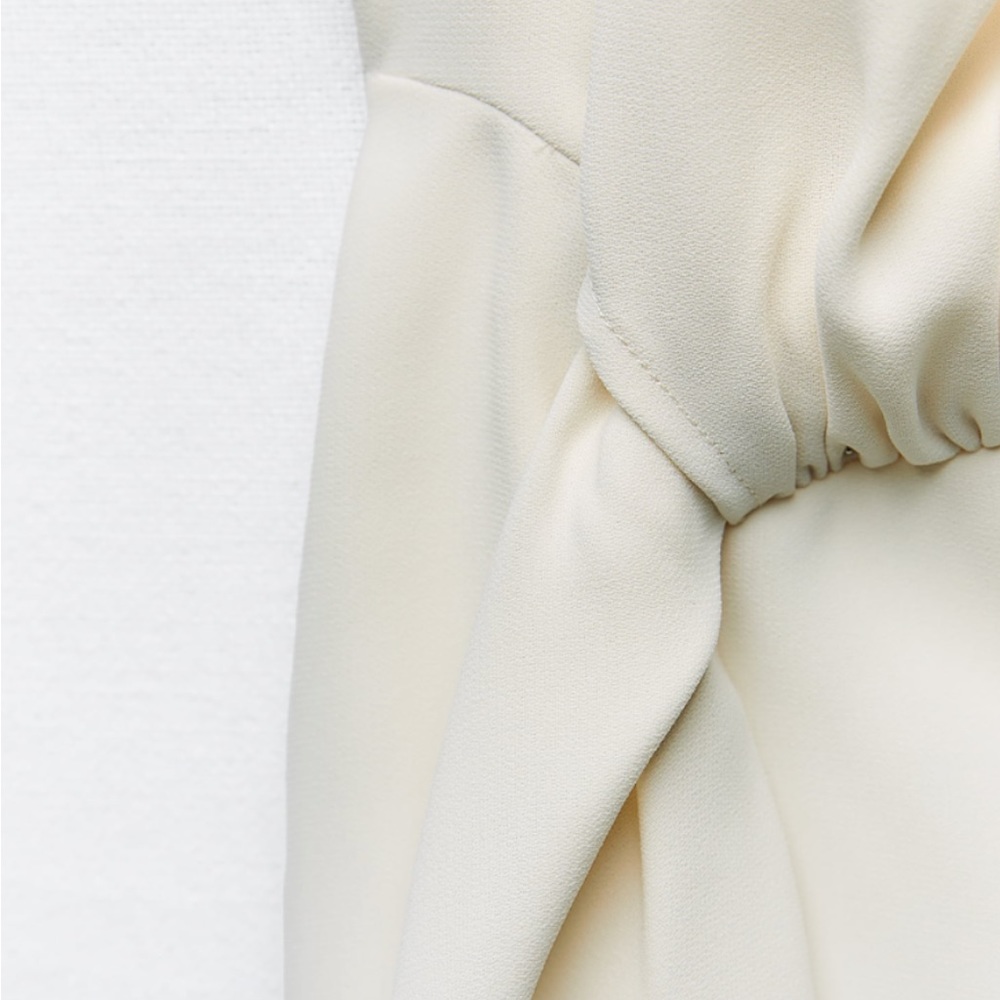 COPY - Ruched waist feminine crepe top in white NEW - Picture 2 of 5